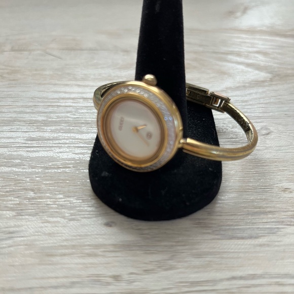 Gucci Accessories - Gucci watch - good condition - some scratches - needs battery.